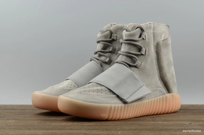 YEEZY BB1840 GREY GLOW LIGHT GUM BOOST DARK 750 ADIDAS 0710